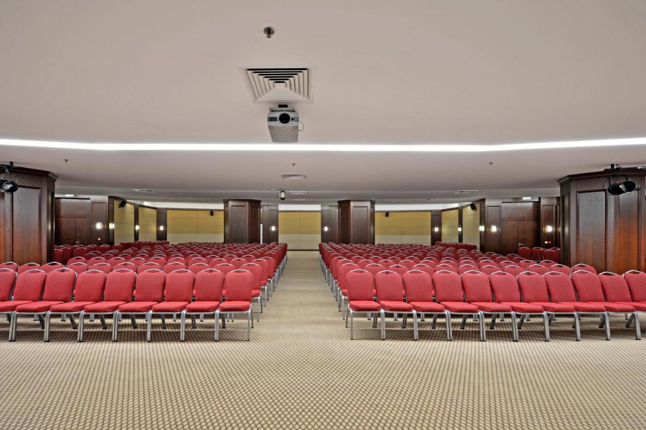 Karinna Hotel Convention Center & Spa - Full Board Plus Bursa Buitenkant foto