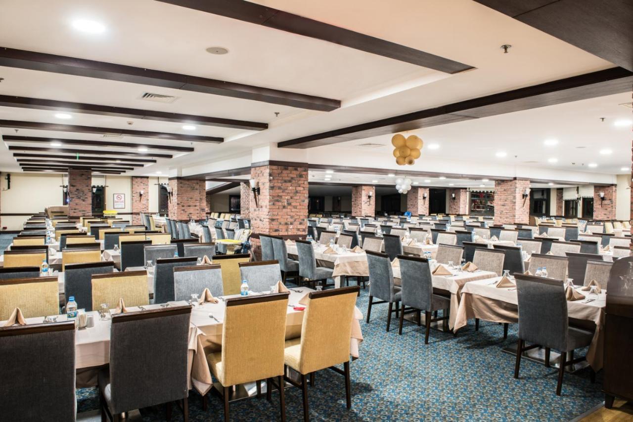 Karinna Hotel Convention Center & Spa - Full Board Plus Bursa Buitenkant foto